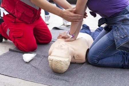 Quels gestes de secours adopter au travail &agrave; Chavelot ?
